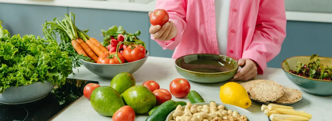 Kādi vitamīni ir svarīgi, ievērojot vegānu uzturu?